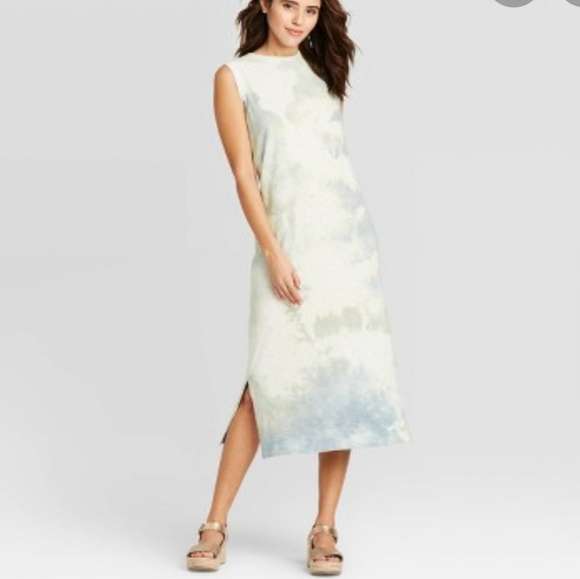 Universal Thread Dresses & Skirts - Universal Thread Tie-dye midi dress